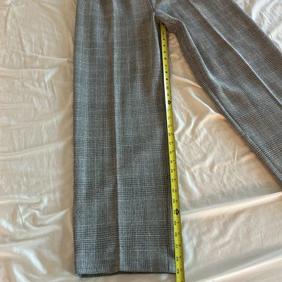 H&M Gray Plaid Pleated Wide Leg Pants Size 2 - Picture 10 of 11